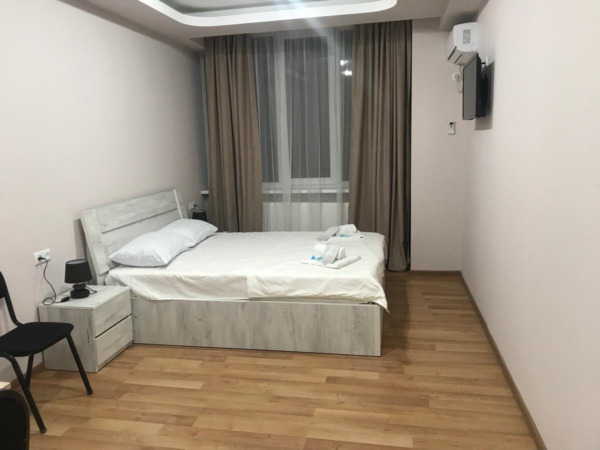 Hotel Caucasus Tbilisi Eksteriør bilde